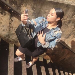 Meet your Posher, Lauri